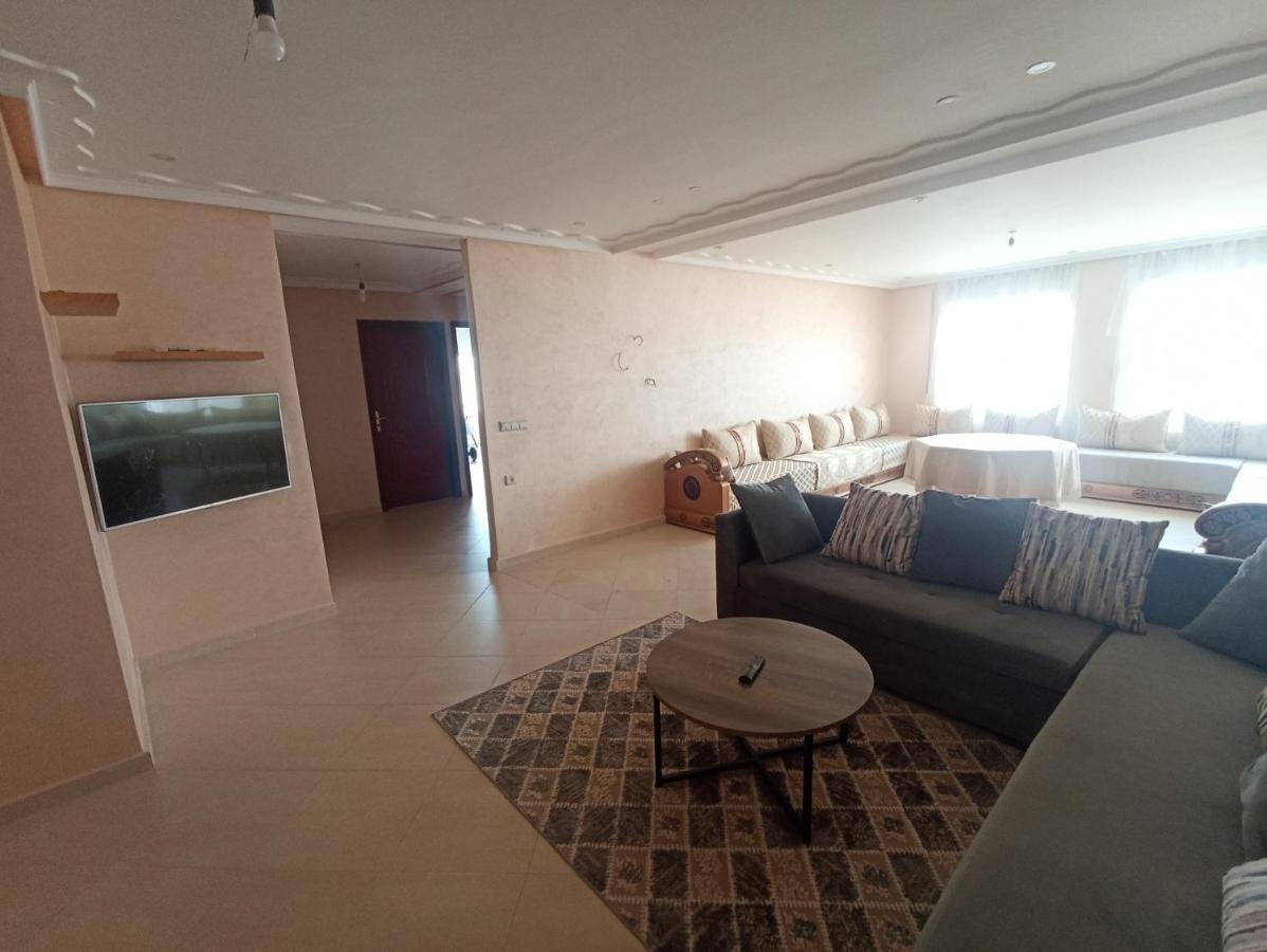 Appartement Familial Au Centre De Nador Ville Екстер'єр фото